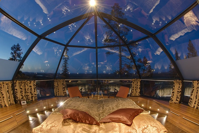 Kiểu nhà mái vòm đã giúp cho giấc ngủ của chủ nhà ở Phần Lan trở nên lãng mạn hơn vào những đêm nhiều sao.